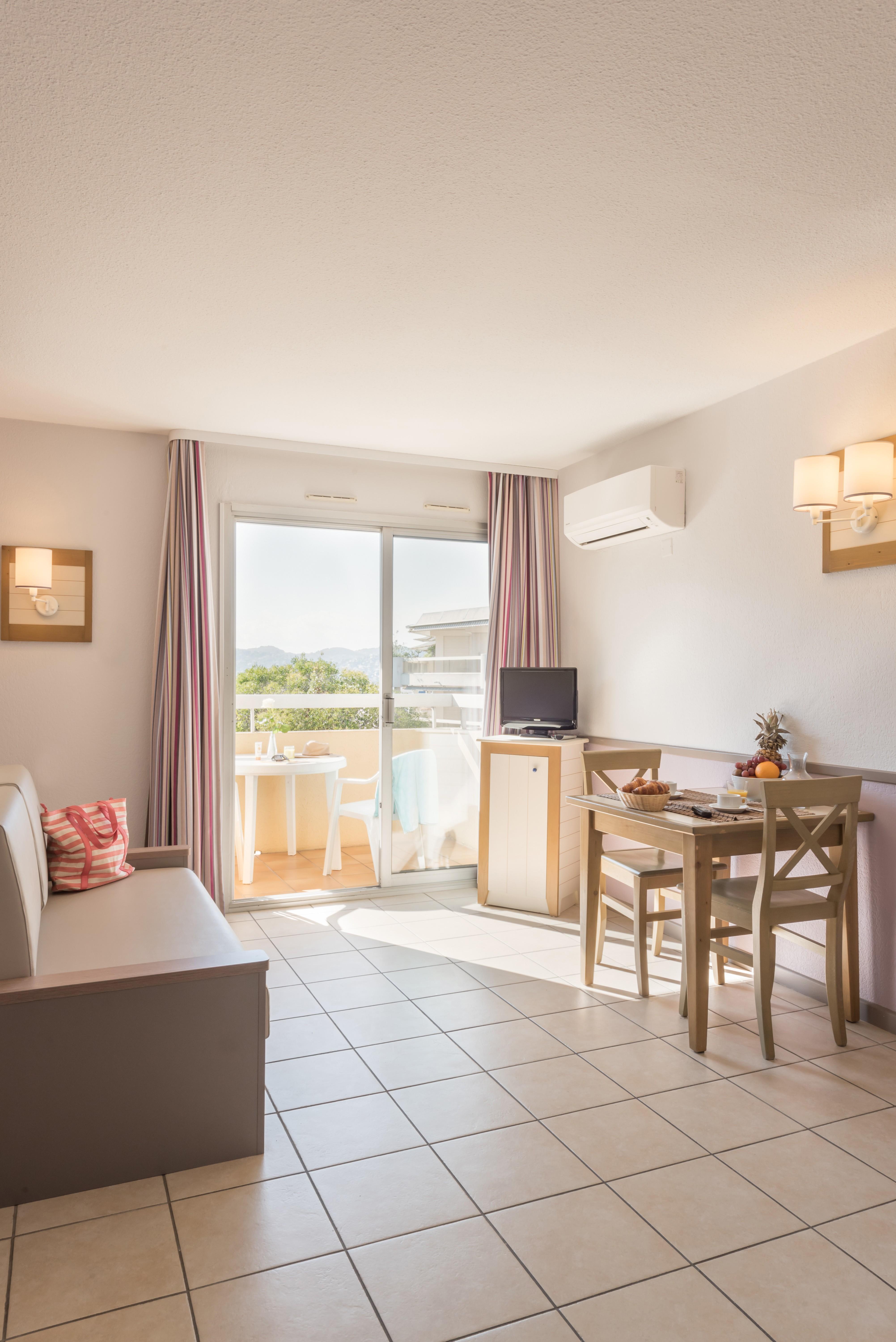 Residence Pierre & Vacances La Rostagne Juan-les-Pins Exterior photo