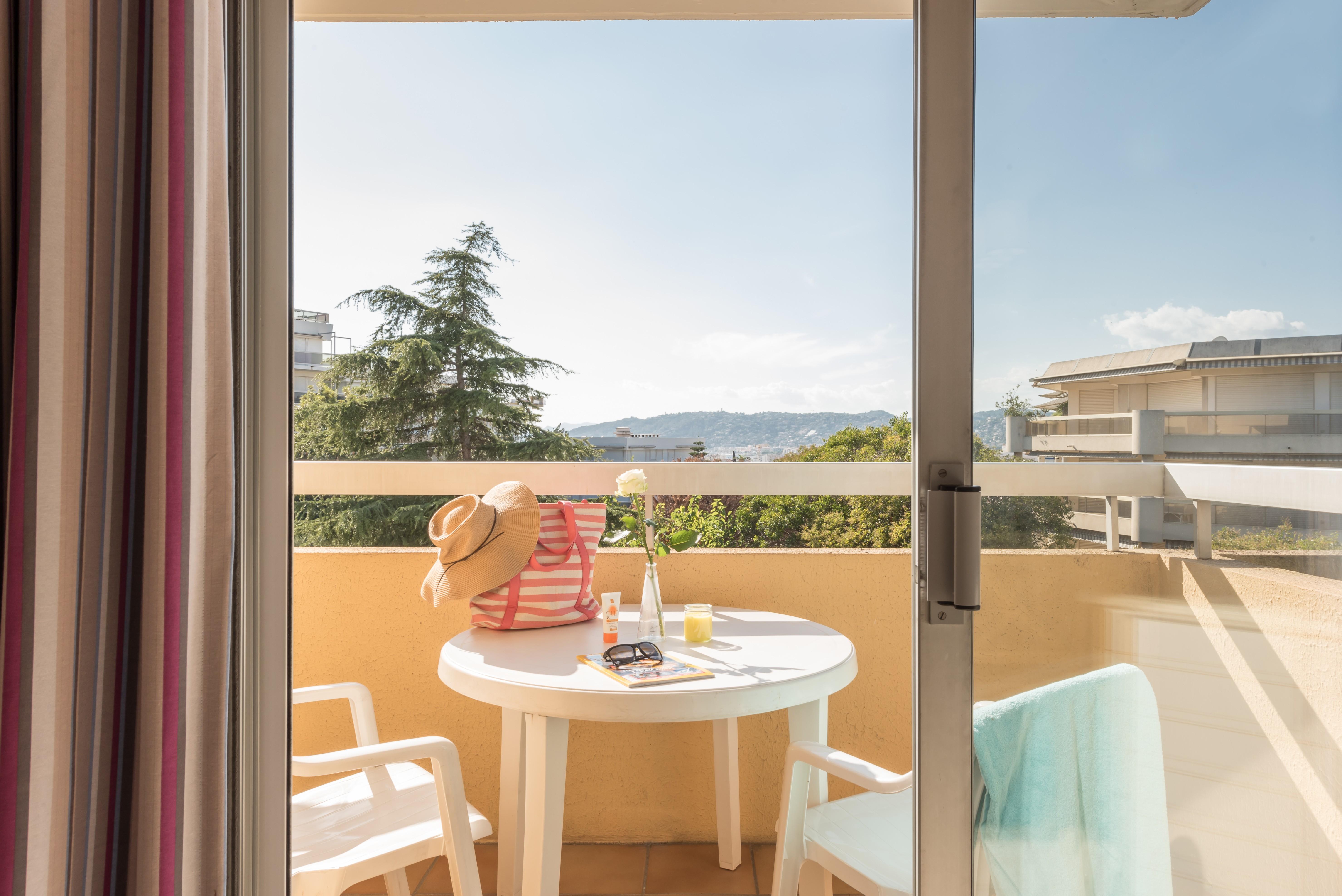 Residence Pierre & Vacances La Rostagne Juan-les-Pins Exterior photo